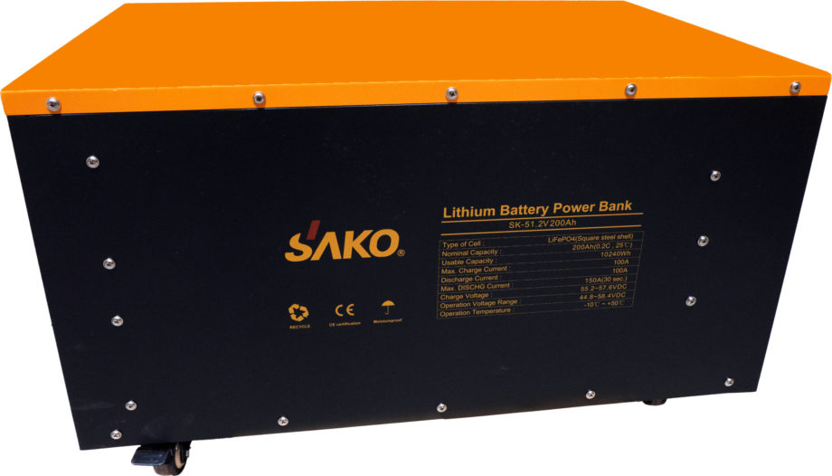 Magazyn energii Li-Eco SAKO 51,2V 200Ah LiFePO4 10kWh - przód i specyfikacja